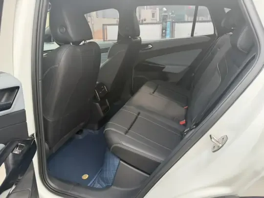 Volkswagen ID,4 X 2025 (15800 км)