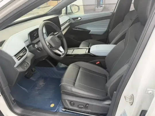 Volkswagen ID,4 X 2025 (15800 км)