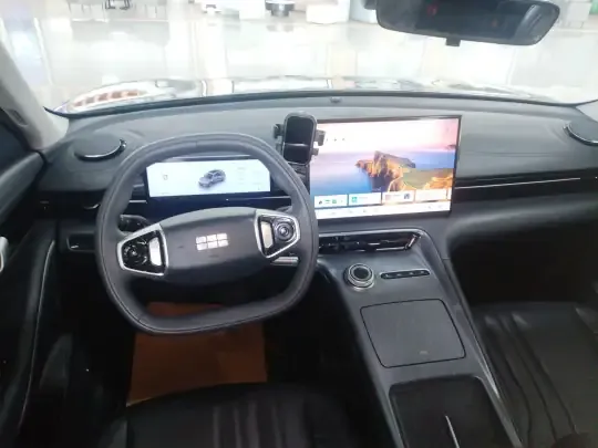 Geely Galaxy E5 2024 (20500 км)