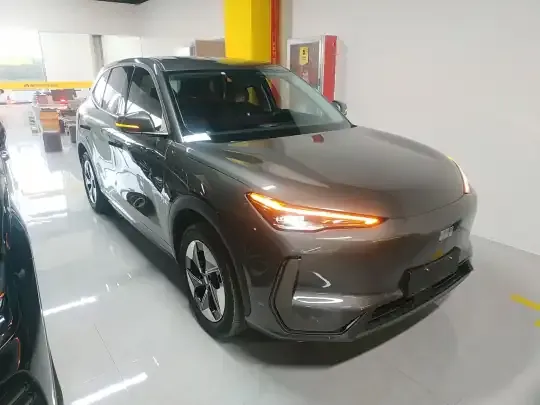 Geely Galaxy E5 2024 (4300 км)