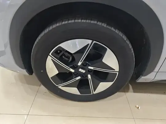 Geely Galaxy E5 2024 (15500 км)