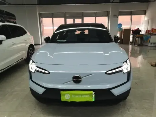 Volvo EX30 2025 (100 км)