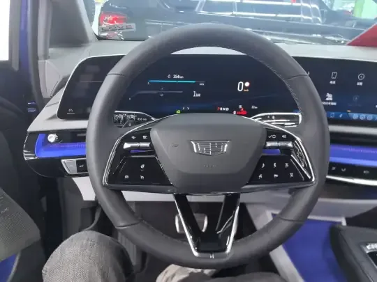 Cadillac OPTIQ 2024 (100 км)