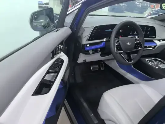 Cadillac OPTIQ 2024 (100 км)