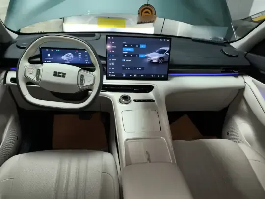 Geely Galaxy E5 2024 (9400 км)