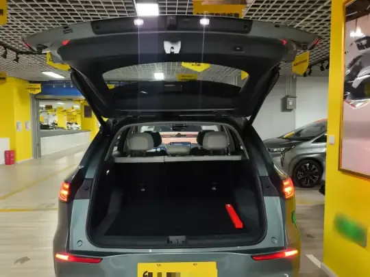 Geely Galaxy E5 2024 (9400 км)