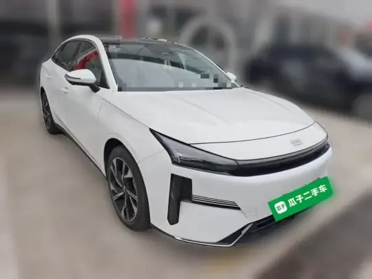 Geely Galaxy L6 2024 (16900 км)