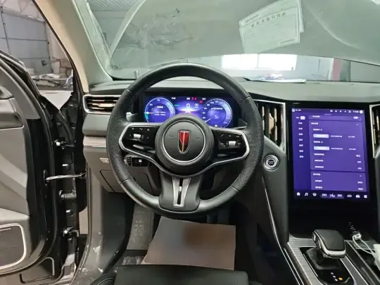 Hongqi HS7 PHEV 2024 (25099 км)