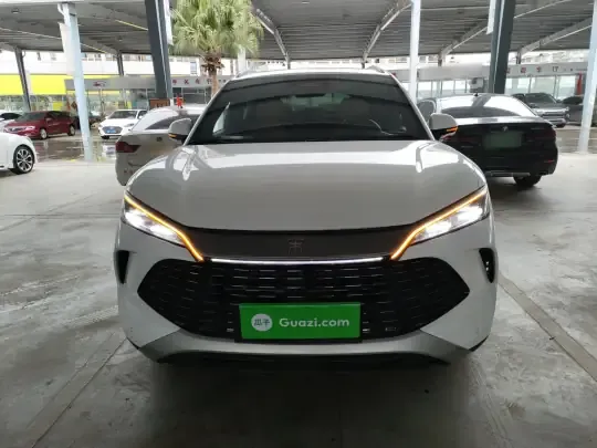 BYD Song L DM-i 2024 (27400 км)