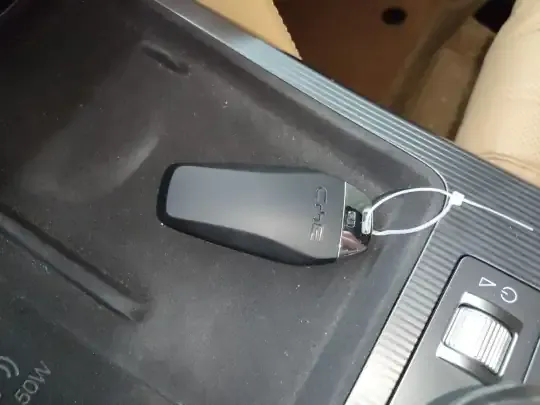 BYD Song L DM-i 2024 (27400 км)