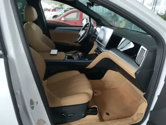 BYD Song L DM-i 2024 (27400 км)