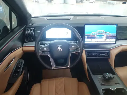BYD Song L DM-i 2024 (8700 км)
