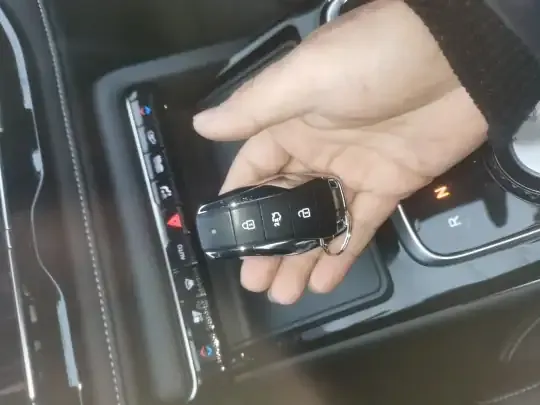 JAC QX PHEV 2024 (16400 км)