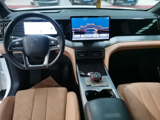 BYD Song L DM-i 2024 (18100 км)
