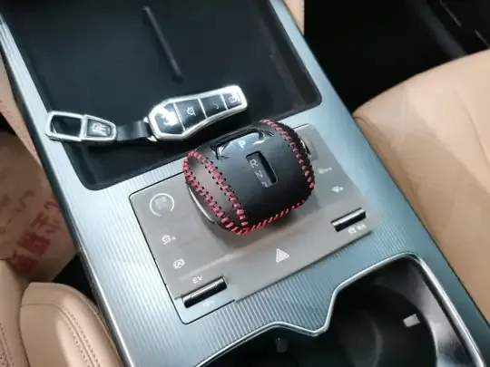 BYD Song L DM-i 2024 (18100 км)