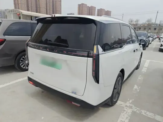 SAIC MAXUS Dajia 7 2024 (15700 км)