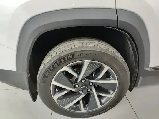 Chevrolet Equinox Plus 2024 (52300 км)
