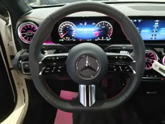 Mercedes-Benz A-Class 2025 (100 км)