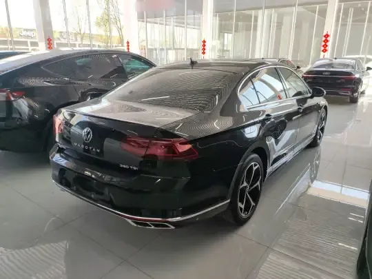 Volkswagen Magotan 2024 (74800 км)