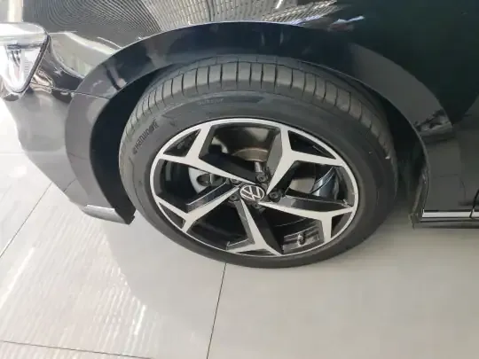Volkswagen Magotan 2024 (74800 км)