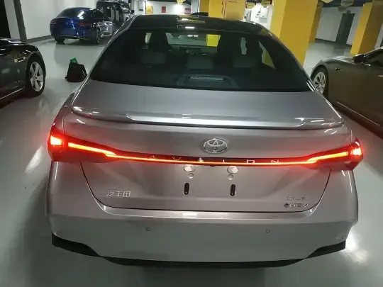 Toyota Avalon 2024 (100 км)