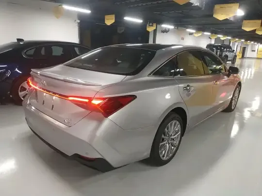 Toyota Avalon 2024 (100 км)