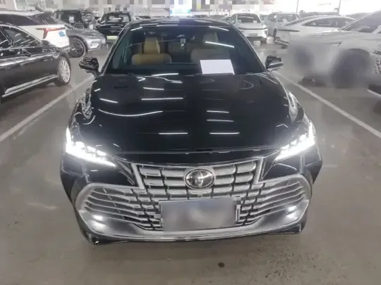 Toyota Avalon 2024 (17300 км)