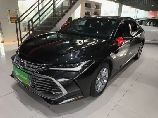 Toyota Avalon 2024 (6600 км)