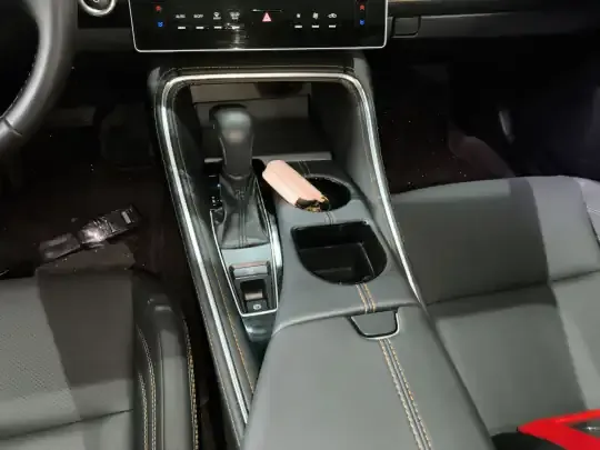 Toyota Avalon 2024 (6600 км)