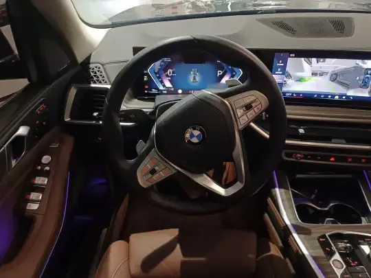 BMW X7 2024 (25000 км)