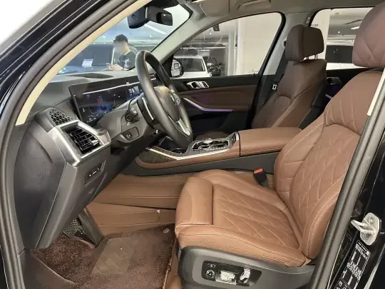 BMW X7 2024 (25000 км)