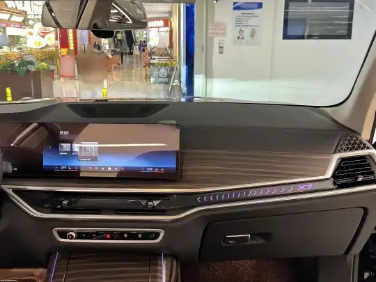 BMW X7 2024 (25000 км)