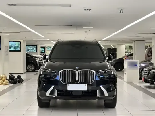 BMW X7 2024 (25000 км)