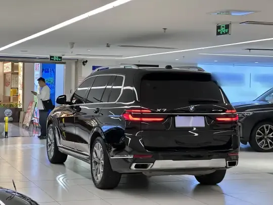 BMW X7 2024 (25000 км)