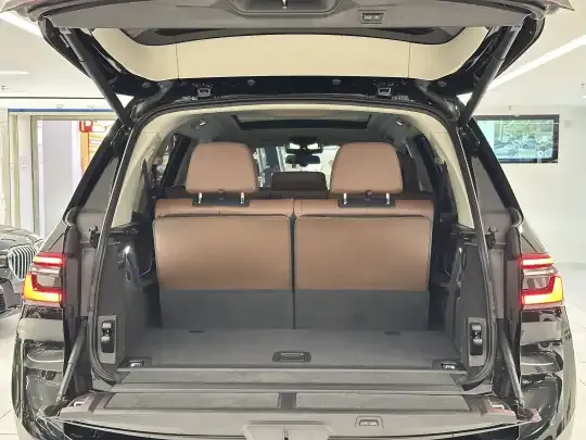 BMW X7 2024 (25000 км)