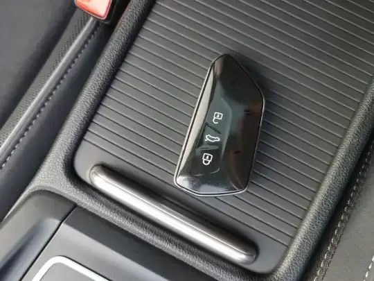 Volkswagen Golf 2024 (10600 км)