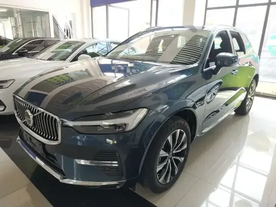 Volvo XC60 2025 (3600 км)