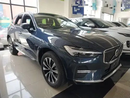 Volvo XC60 2025 (3600 км)