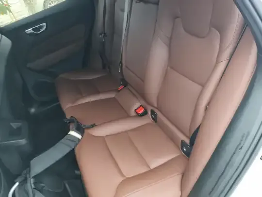 Volvo XC60 2025 (10000 км)