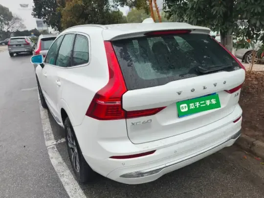 Volvo XC60 2025 (10000 км)