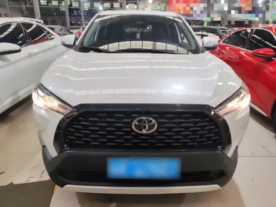 Toyota Corolla Cross 2024 (10900 км)