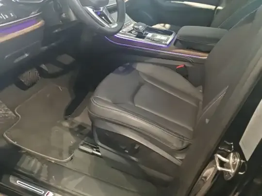 Audi Q7 2024 (1500 км)