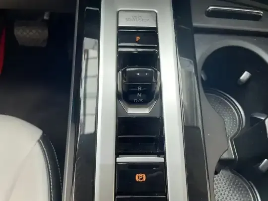 Volkswagen Tavendor 2024 (8600 км)