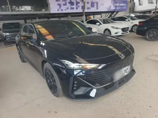 CHANGAN UNI-V 2024 (8400 км)