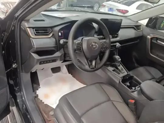 Toyota Wildlander 2024 (6300 км)