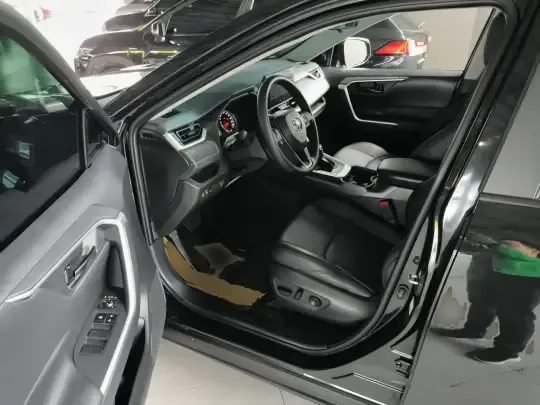 Toyota Wildlander 2024 (11500 км)