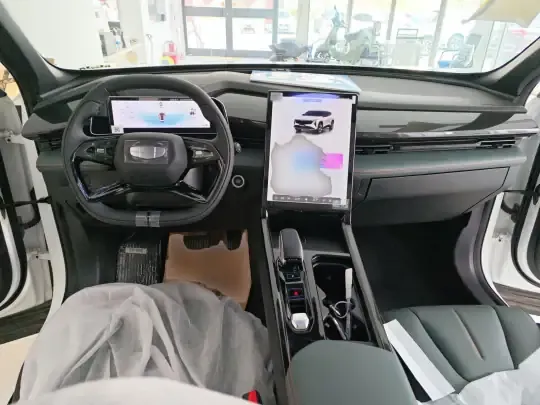 Geely Auto Emgrand X7 Sport 2024 (100 км)