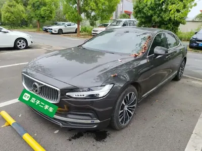Volvo S90 2025 (8600 км)