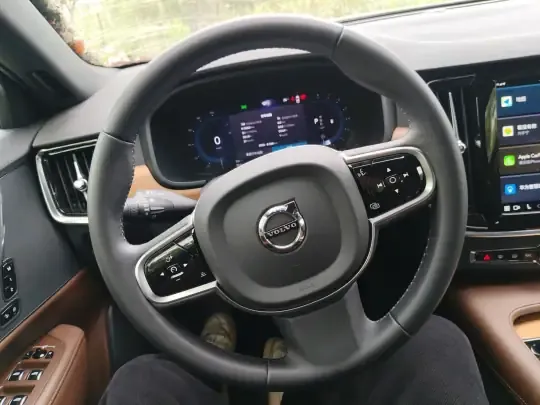 Volvo S90 2025 (8600 км)