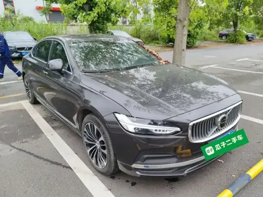 Volvo S90 2025 (8600 км)